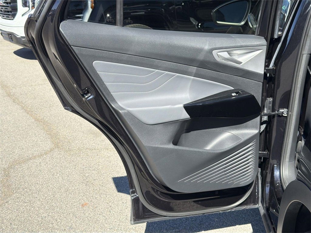 Used 2023 Volkswagen ID.4 Pro S image 23