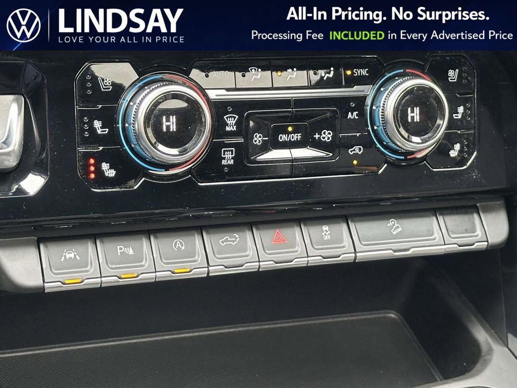 Used 2025 GMC Sierra 1500 AT4 w/ AT4 Premium Package AWD/4WD image 18