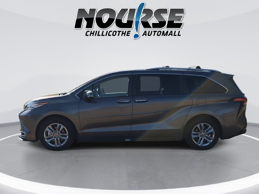 Used 2024 Toyota Sienna Limited AWD/4WD image 5