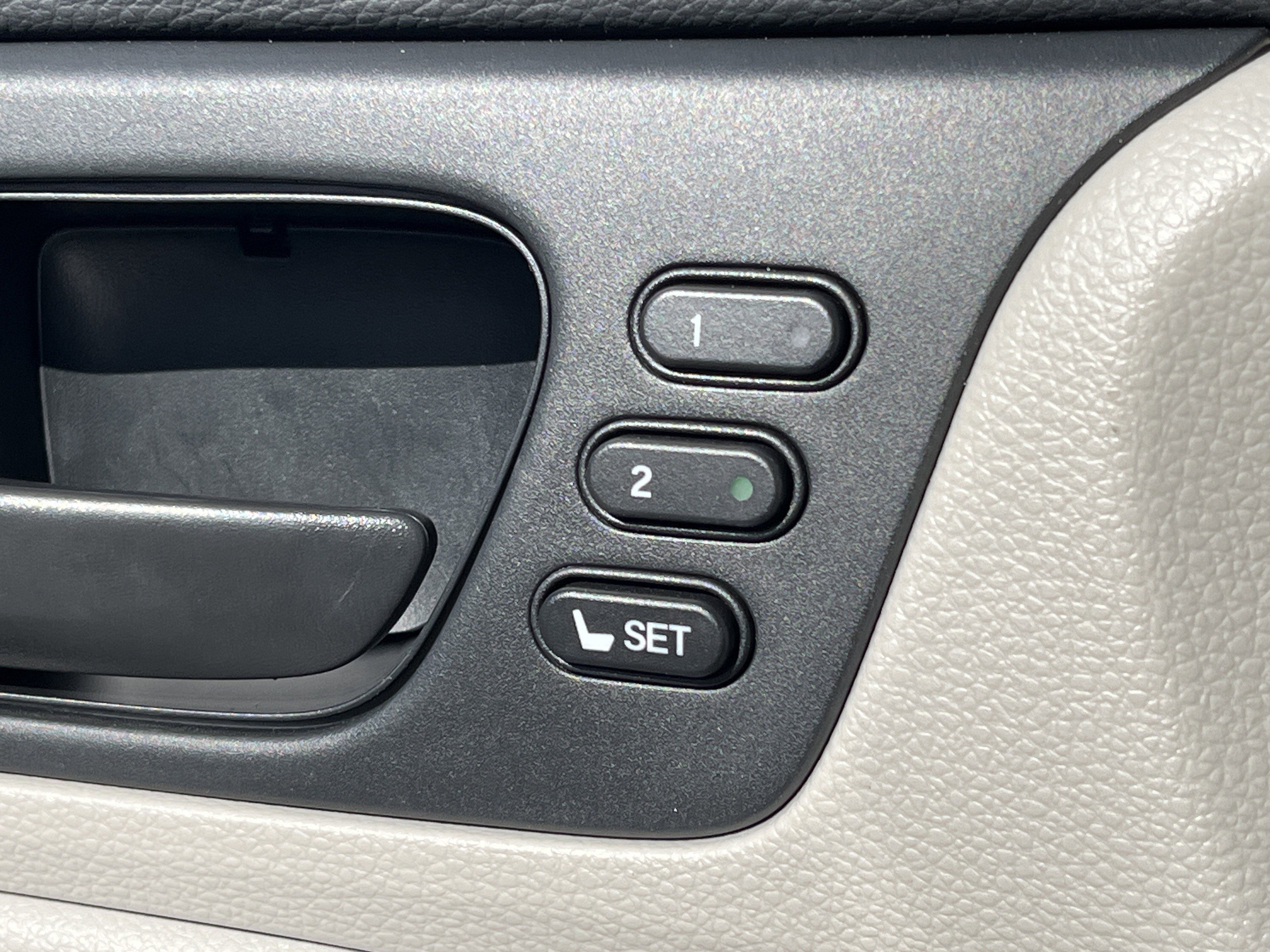 Certified 2025 Honda Odyssey EX-L image 16