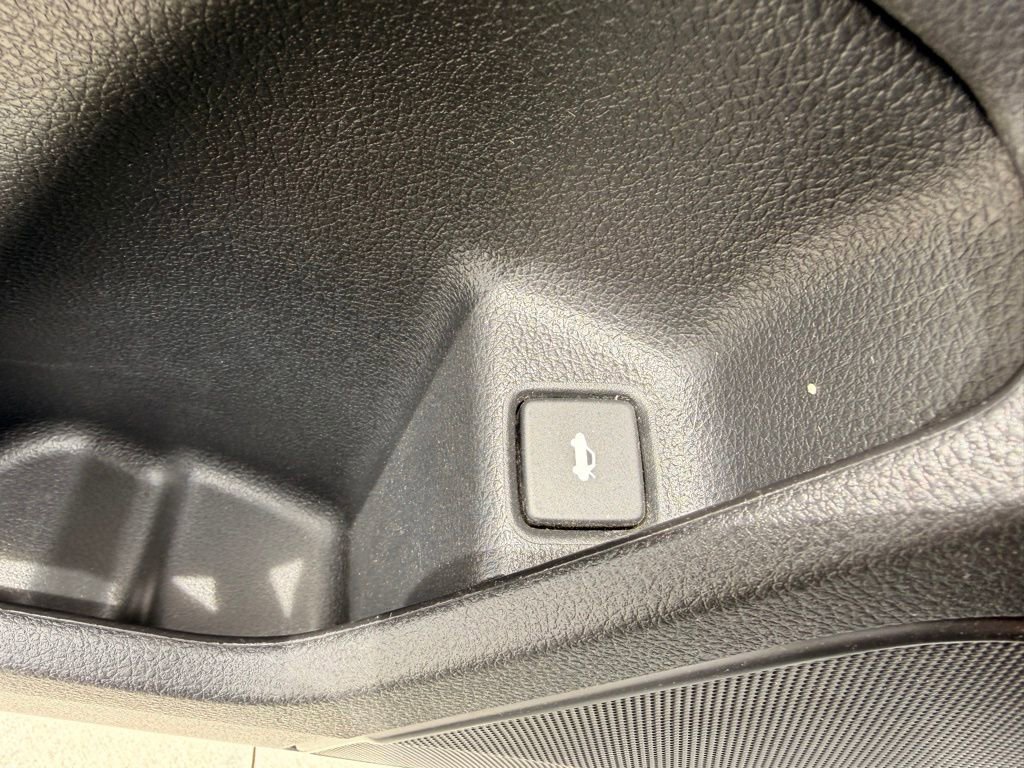 Used 2019 Honda Insight EX image 24