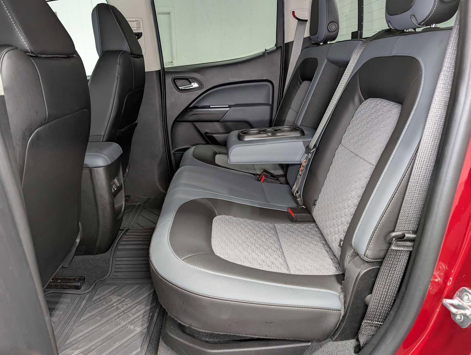 Used 2021 Chevrolet Colorado Z71 AWD/4WD image 22