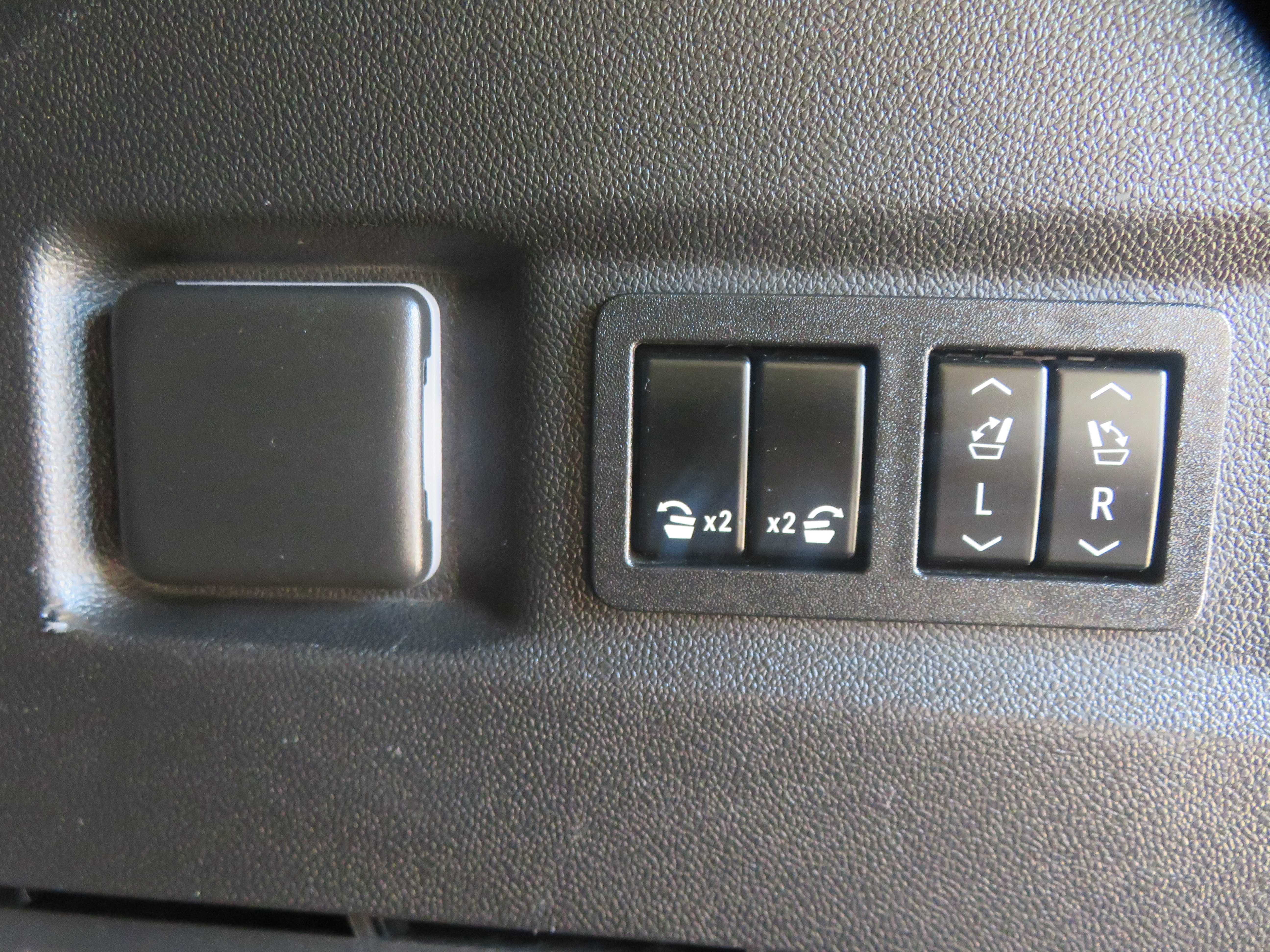 Used 2021 GMC Yukon Denali AWD/4WD image 64