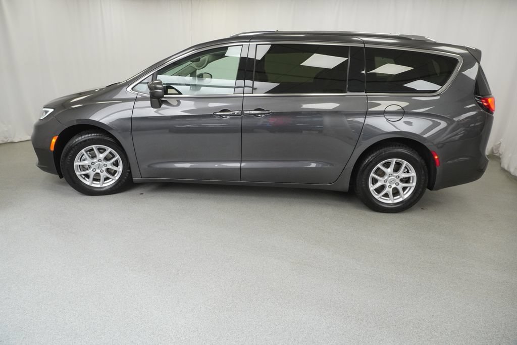 Certified 2021 Chrysler Pacifica Touring-L FWD image 15