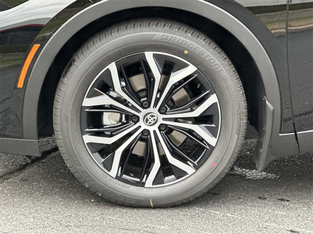 New 2026 Toyota Crown XLE image 8