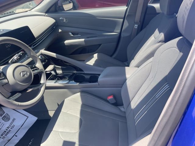 Used 2024 Hyundai Elantra SEL w/ Convenience Package FWD image 18