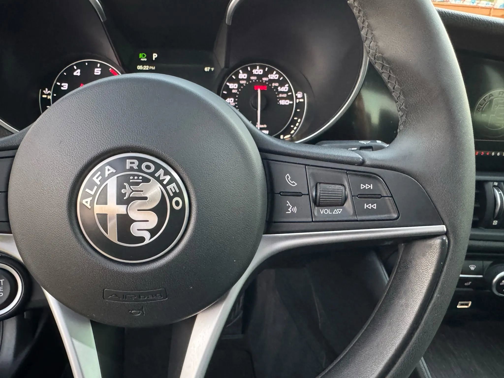 Used 2018 Alfa Romeo Giulia Ti image 34