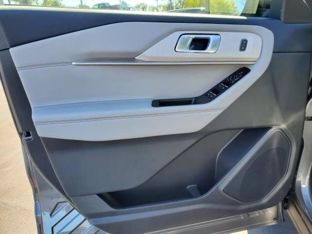 New 2026 Ford Explorer Active w/ Active Comfort Package image 16