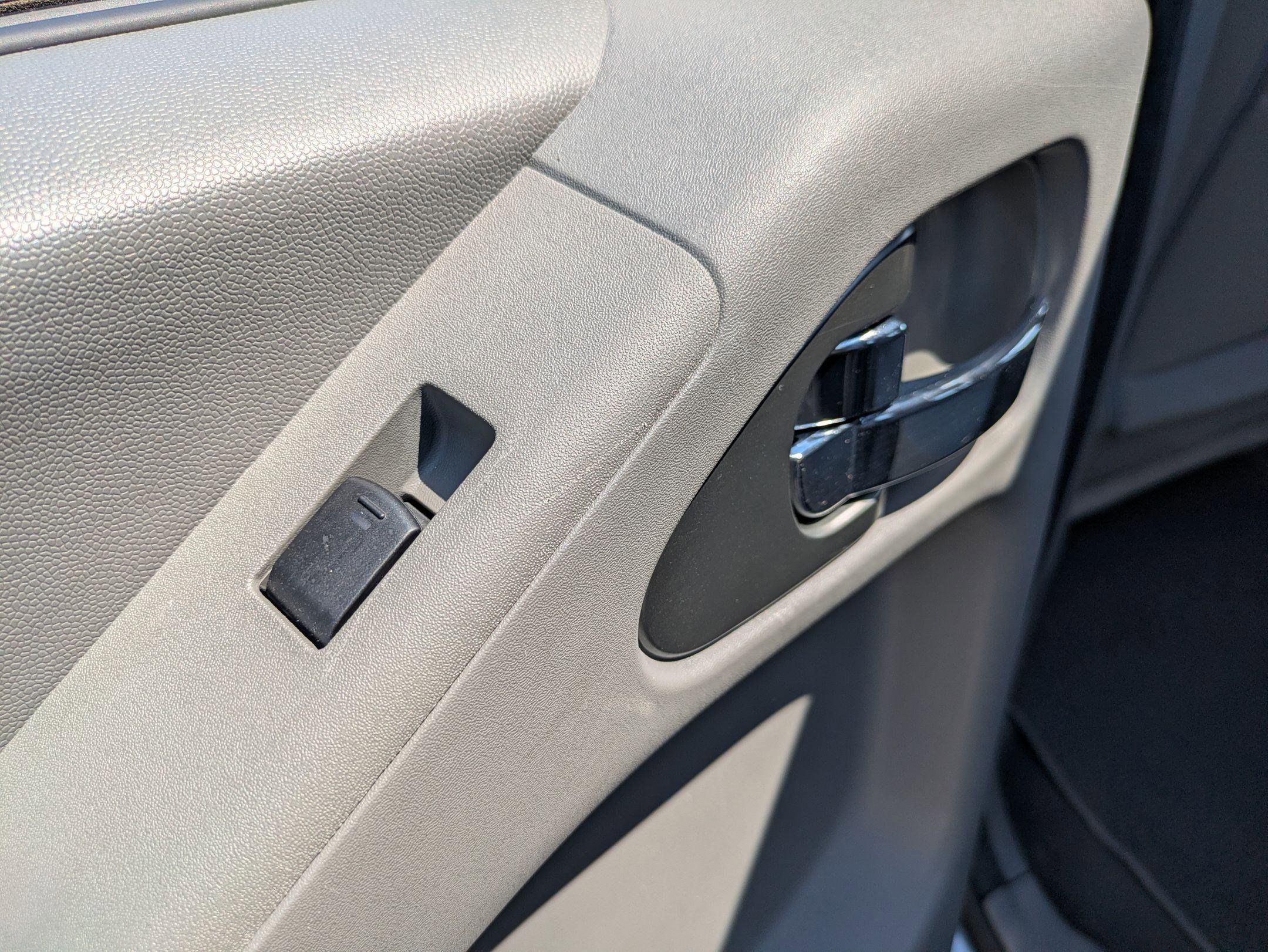 Certified 2020 Nissan Frontier SV w/ Midnight Edition Floor Mats RWD image 26