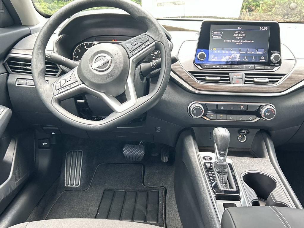 New 2026 Nissan Altima 2.5 SV AWD/4WD image 20
