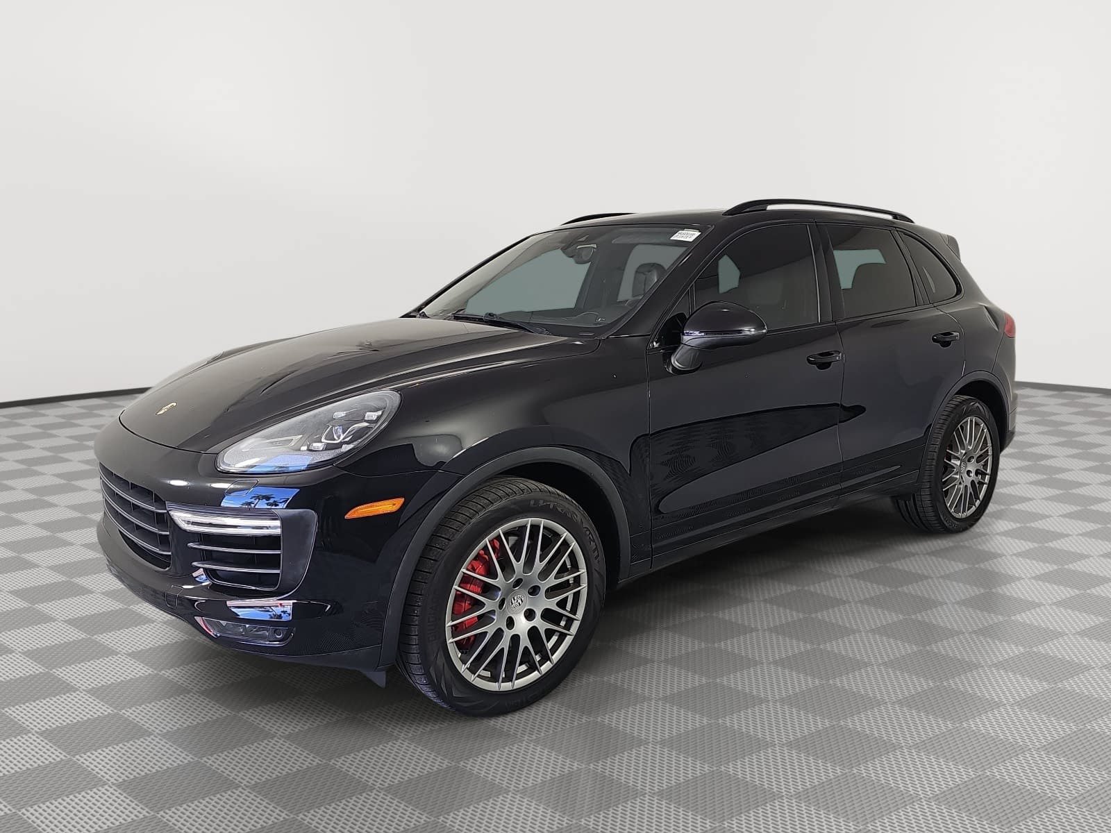 Used 2015 Porsche Cayenne Turbo AWD/4WD image 4