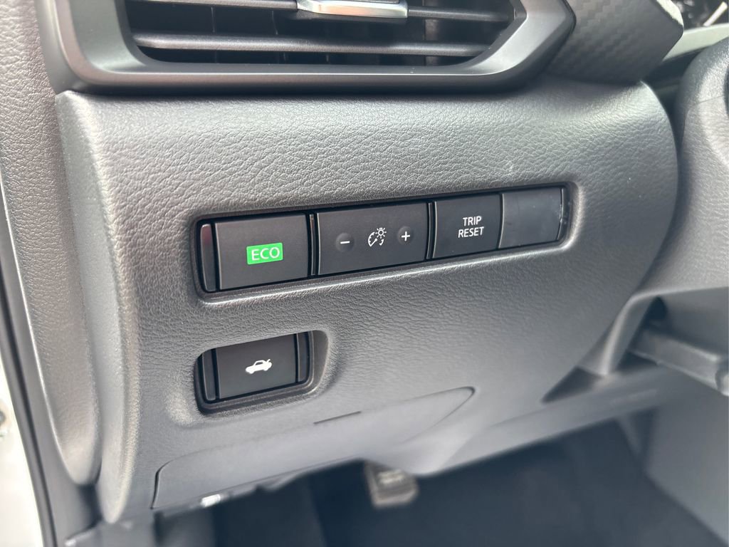 Certified 2025 Nissan Sentra S image 32