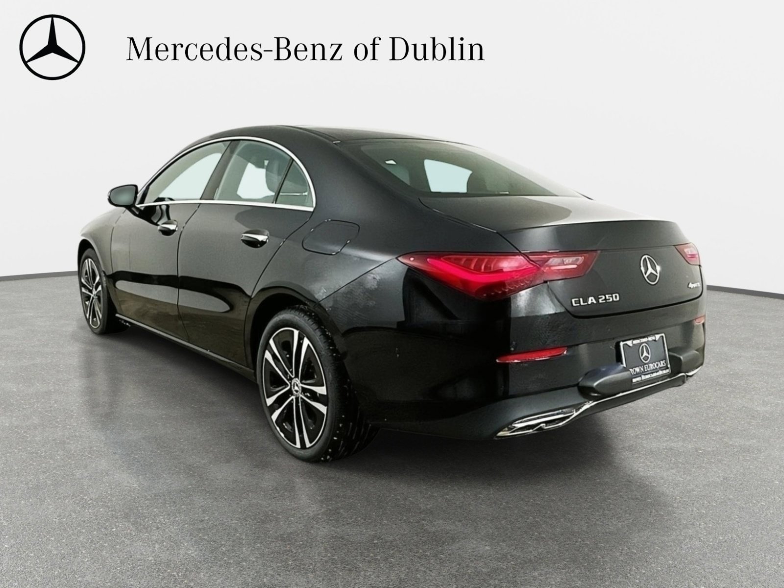 Used 2025 Mercedes-Benz CLA 250 4MATIC image 5