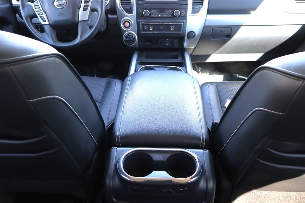 Used 2016 Nissan Titan PRO-4X AWD/4WD image 26