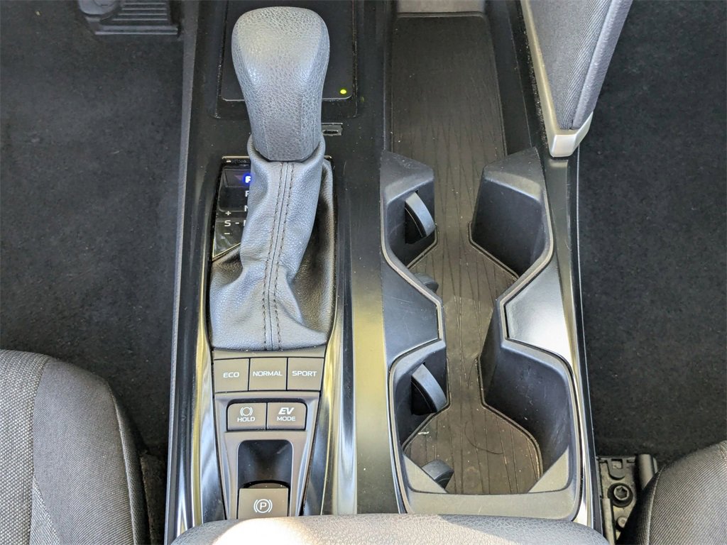 Used 2025 Toyota Camry SE image 23