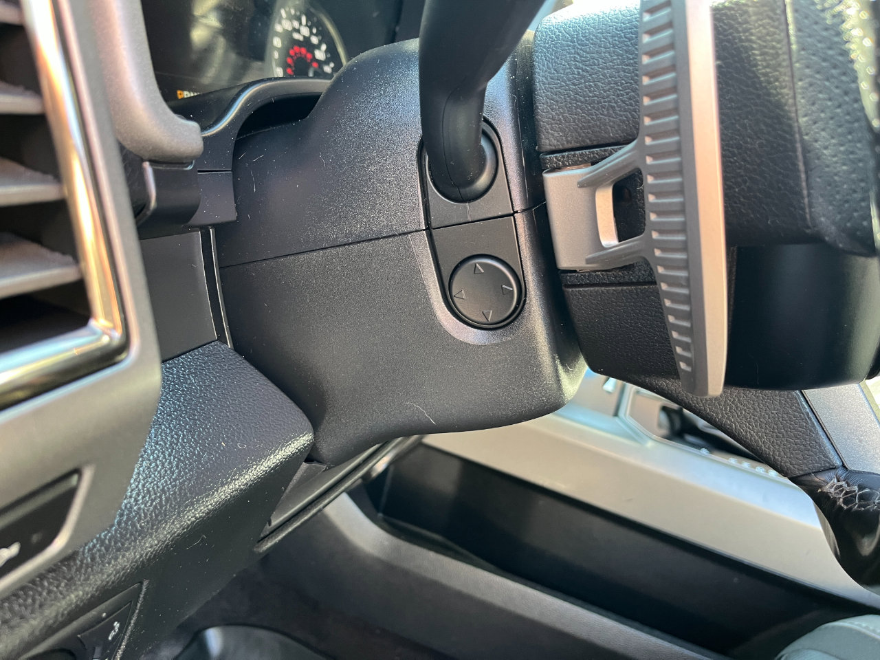Used 2020 Ford F150 Raptor w/ Equipment Group 802A Luxury image 15