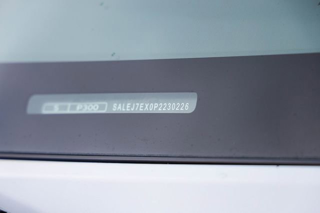 Used 2023 Land Rover Defender 110 S image 27