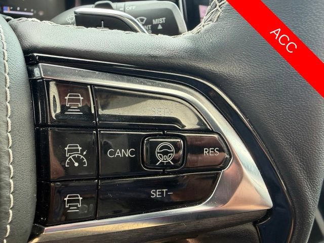 Used 2023 Jeep Grand Cherokee Overland w/ Advanced Protech Group III AWD/4WD image 39