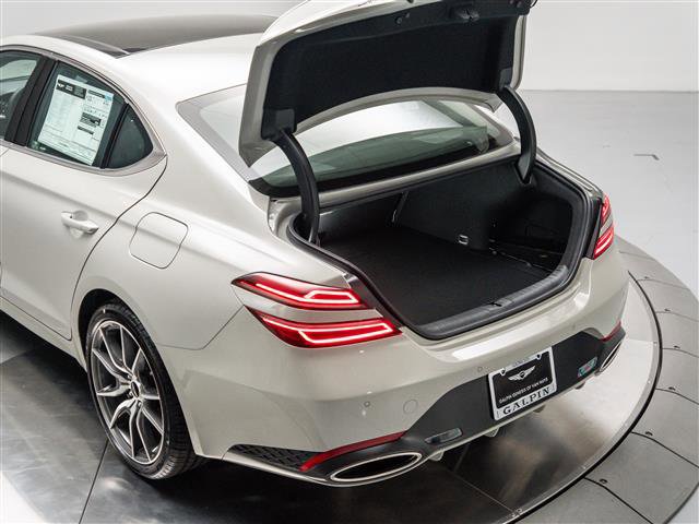 New 2026 Genesis G70 2.5T Prestige image 10