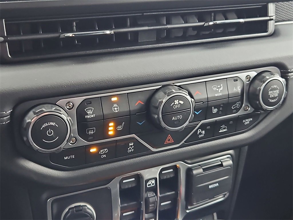 New 2025 Jeep Wrangler Unlimited Rubicon 392 image 25