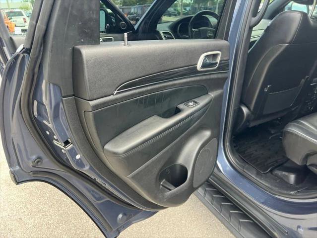 Certified 2021 Jeep Grand Cherokee Limited w/ Premium Lighting Group AWD/4WD image 38