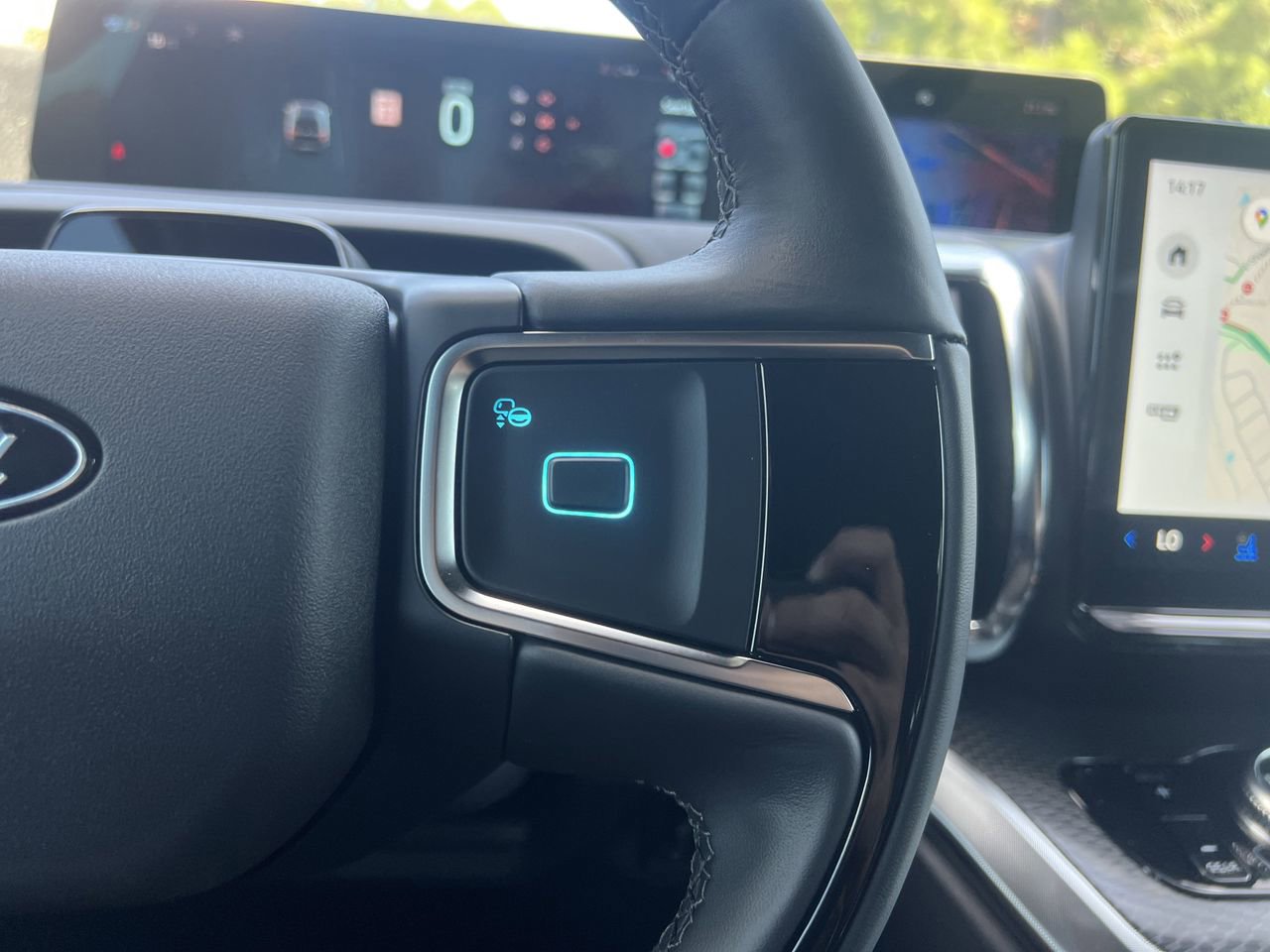 New 2025 Ford Expedition Platinum w/ Stealth Performance Package AWD/4WD image 9