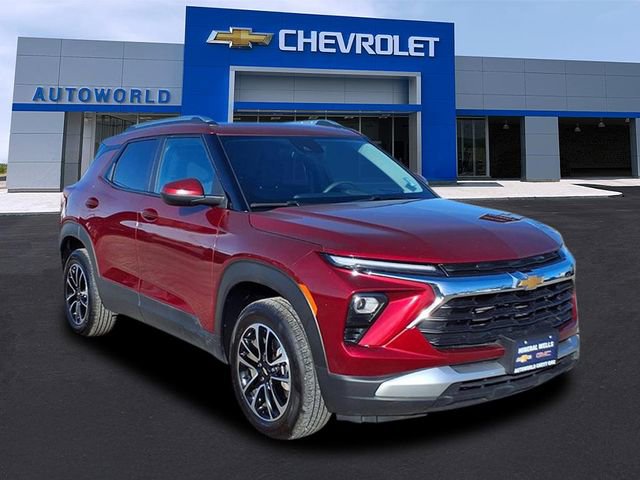 Used 2025 Chevrolet TrailBlazer LT AWD/4WD image 1