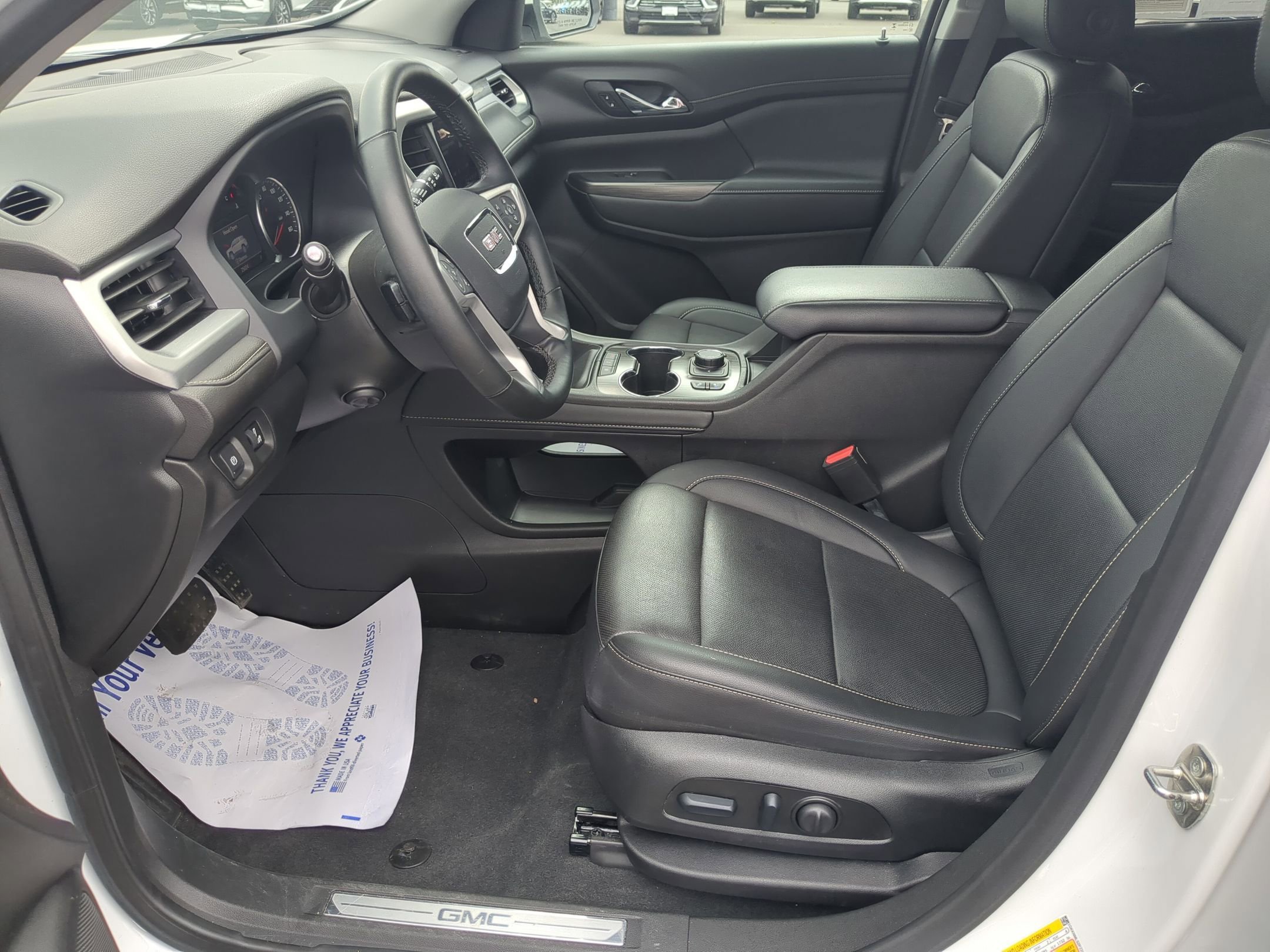 Used 2023 GMC Acadia SLT w/ Preferred Package FWD image 17