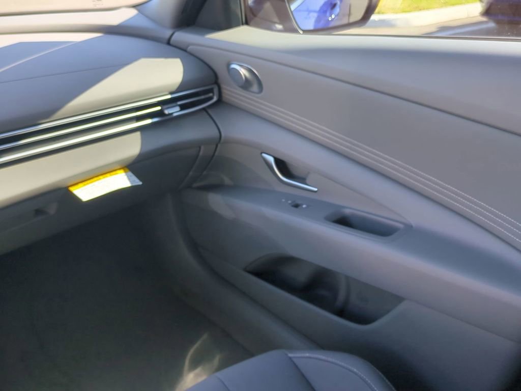 New 2026 Hyundai Elantra SEL Sport image 18