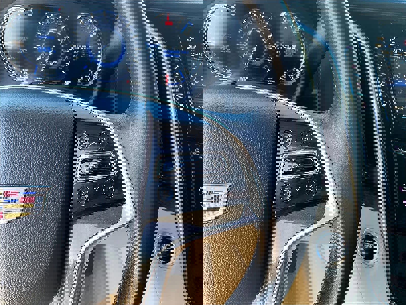 Used 2019 Cadillac Escalade Luxury AWD/4WD image 20