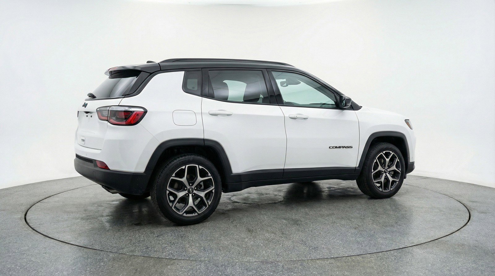 Used 2025 Jeep Compass Limited AWD/4WD image 9