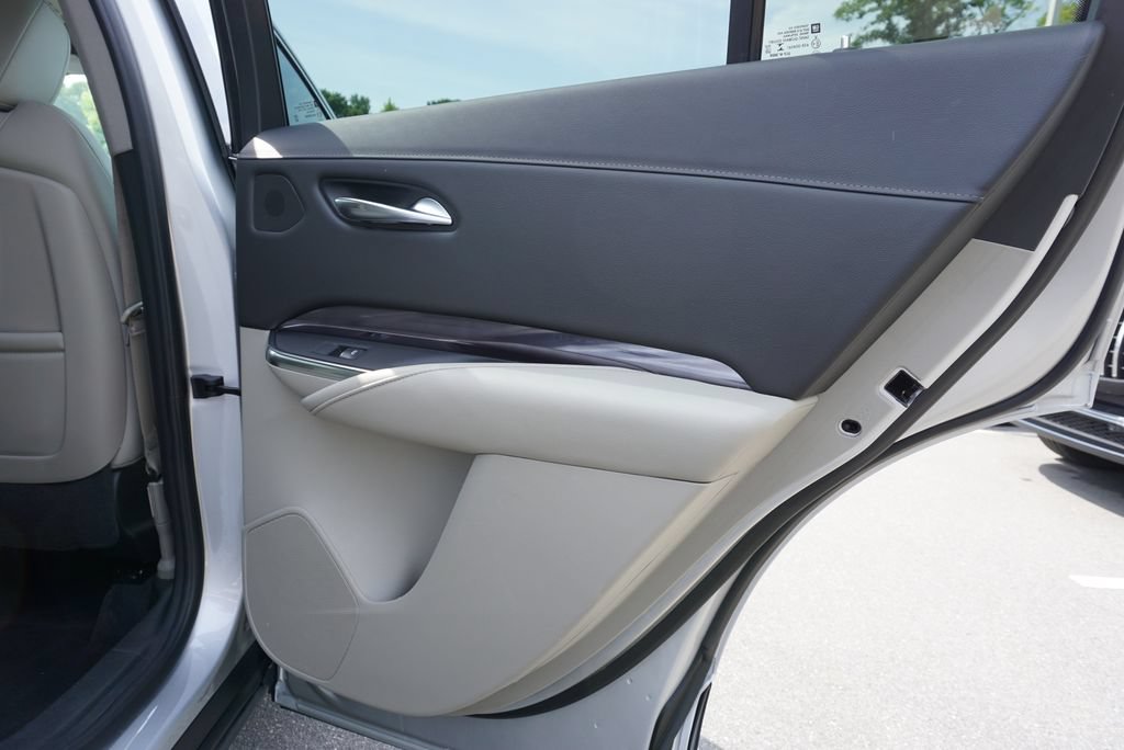 Used 2022 Cadillac XT4 Luxury w/ Cold Weather Package FWD image 47