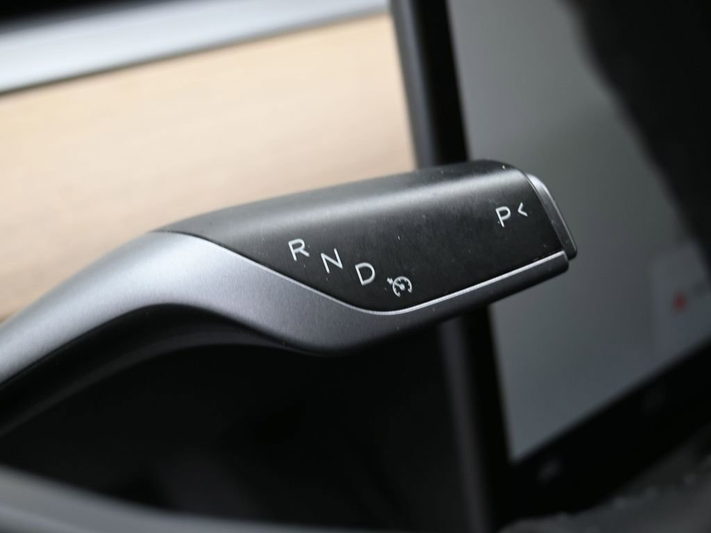 Used 2023 Tesla Model 3 Standard Range image 20