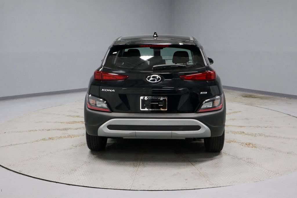 Used 2023 Hyundai Kona SE AWD/4WD image 9
