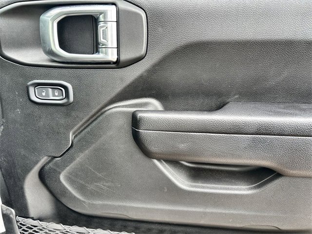 Used 2023 Jeep Gladiator Willys image 22