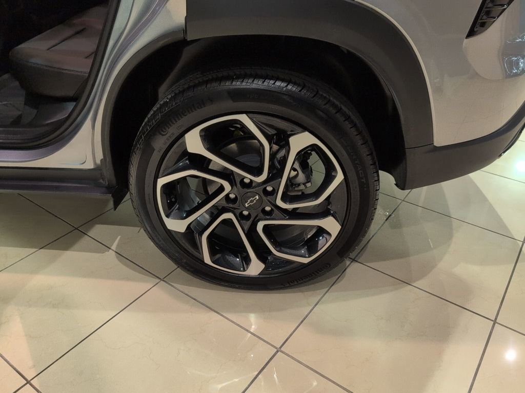 Used 2025 Chevrolet Trax RS w/ Driver Confidence Package image 47