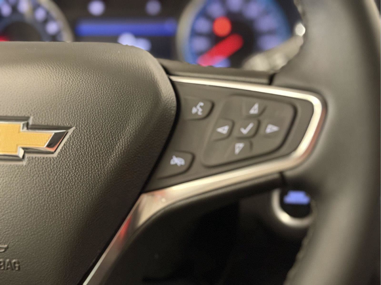 Used 2024 Chevrolet Equinox Premier AWD/4WD image 17