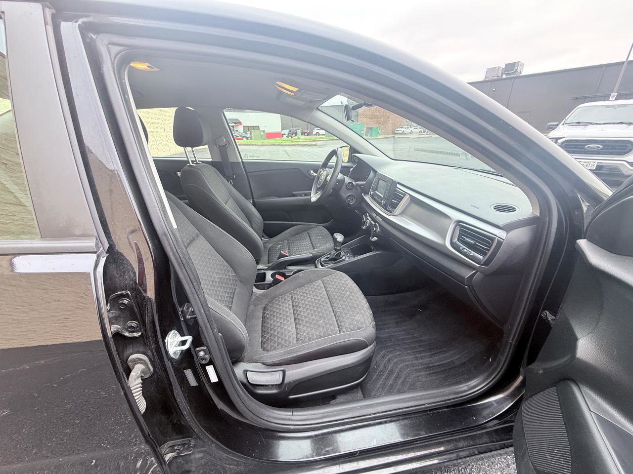Used 2019 Kia Rio LX image 11