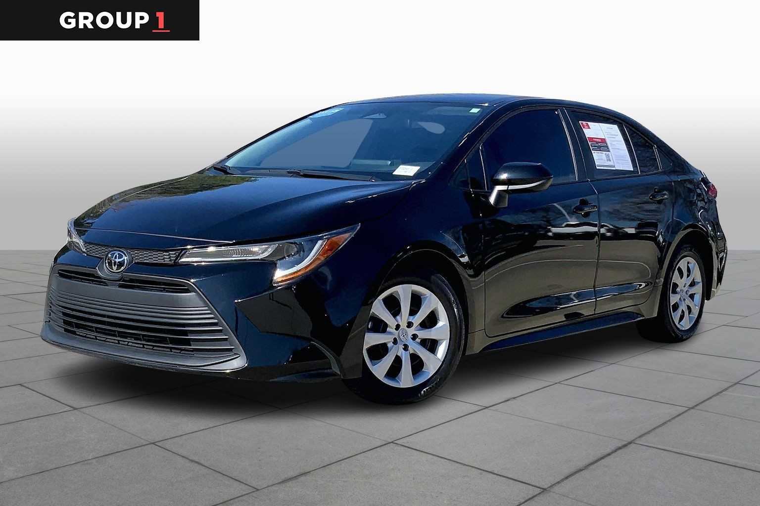 Used 2023 Toyota Corolla LE image 1