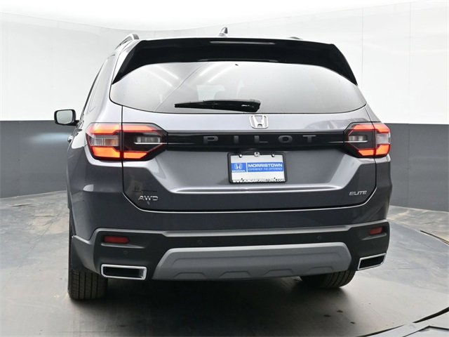 Used 2023 Honda Pilot Elite image 9