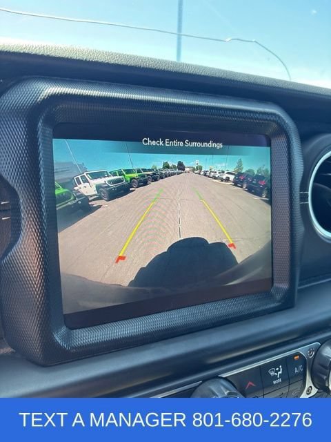 Used 2023 Jeep Wrangler Unlimited Sahara w/ Cold Weather Group AWD/4WD image 19