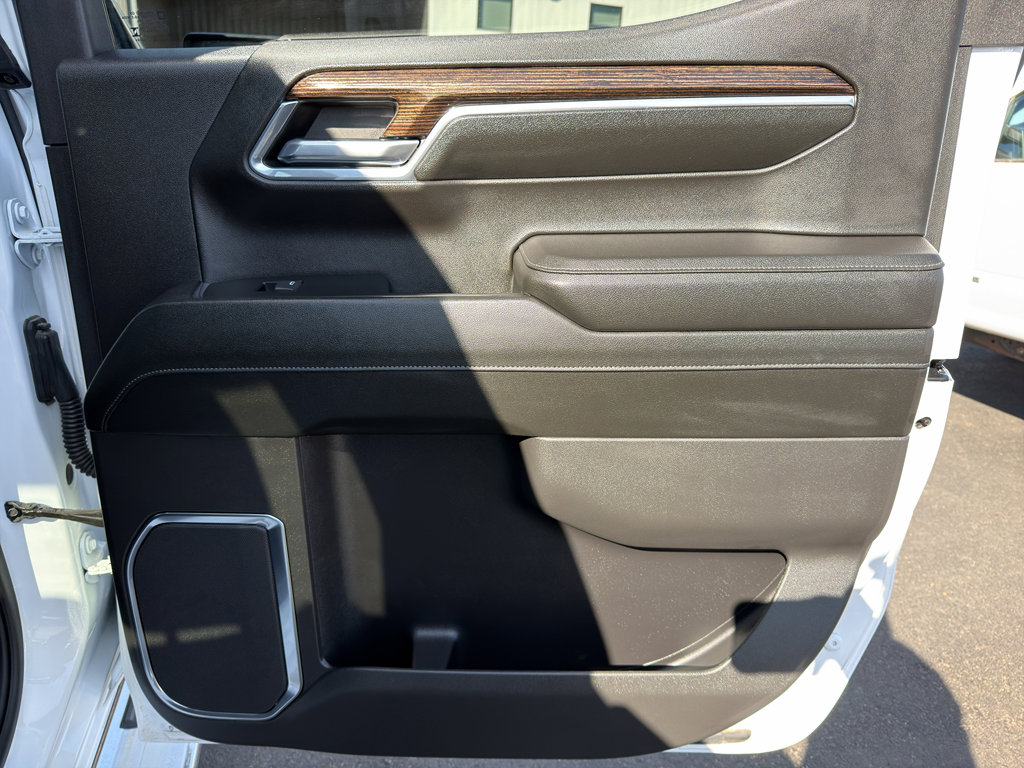 Used 2024 GMC Sierra 1500 SLE w/ X31 Off-Road Package image 32