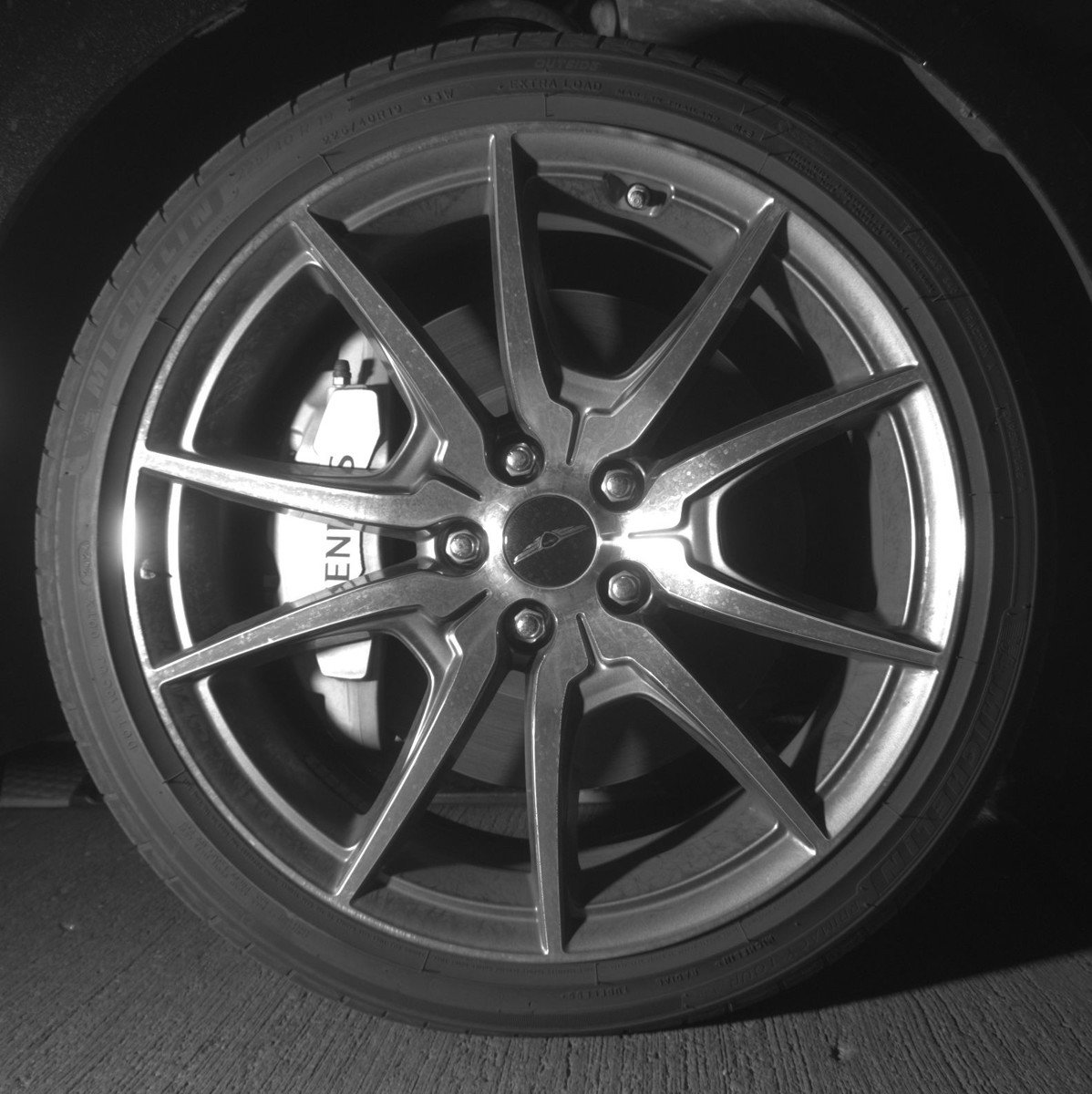 Used 2025 Genesis G70 2.5T image 13