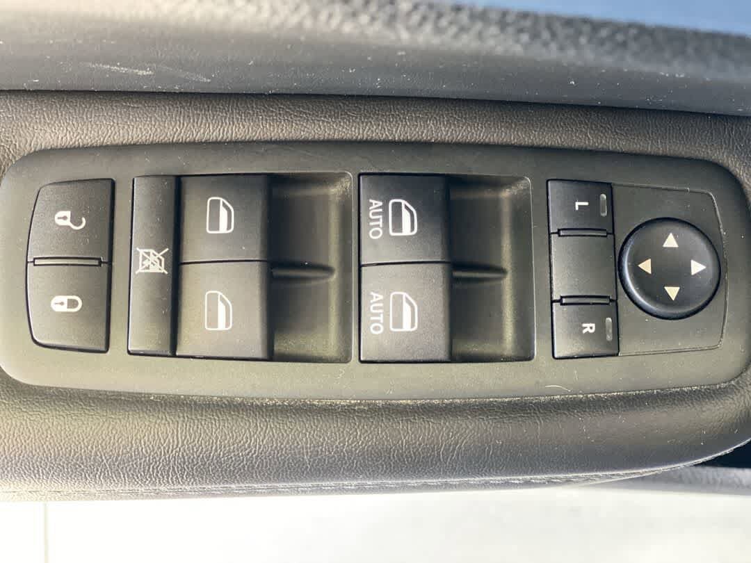Used 2015 Chrysler 200 S w/ Comfort Group AWD/4WD image 16