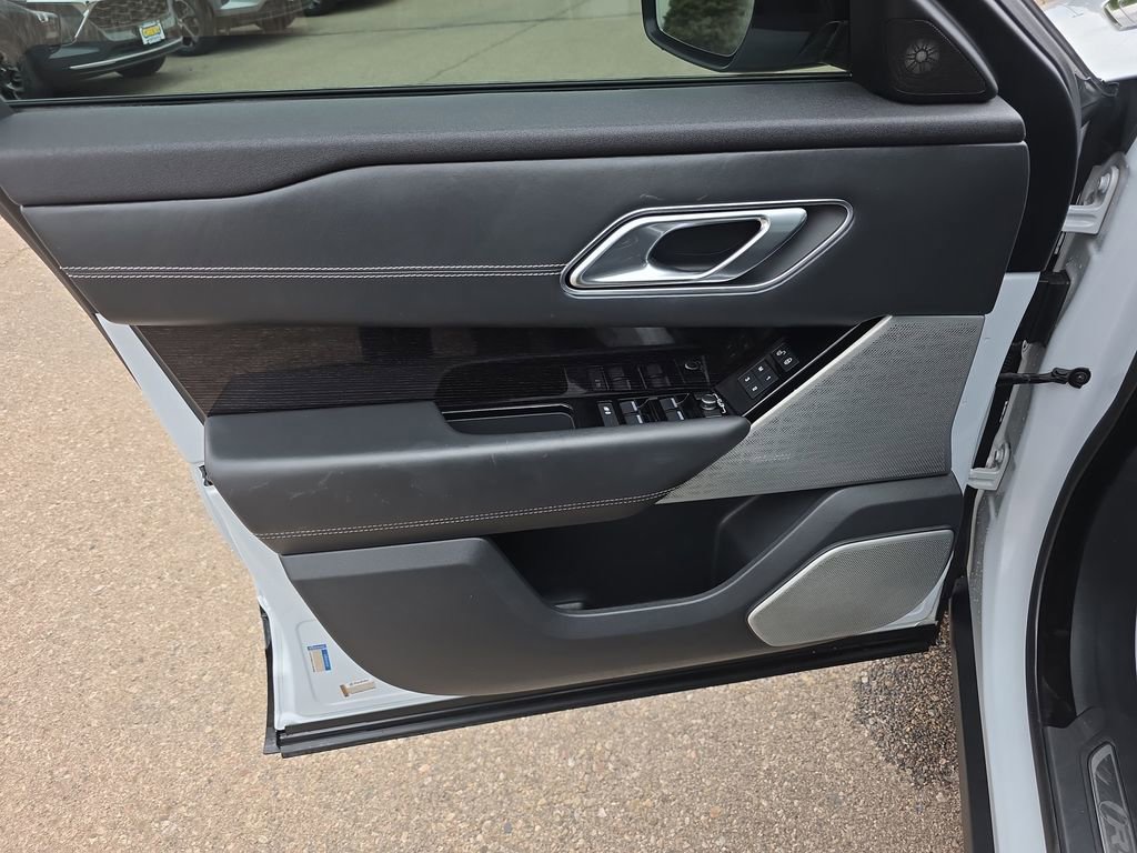 Used 2018 Land Rover Range Rover Velar R-Dynamic HSE AWD/4WD image 10
