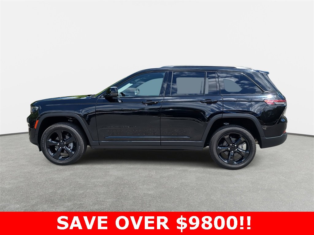 Used 2023 Jeep Grand Cherokee Altitude image 8