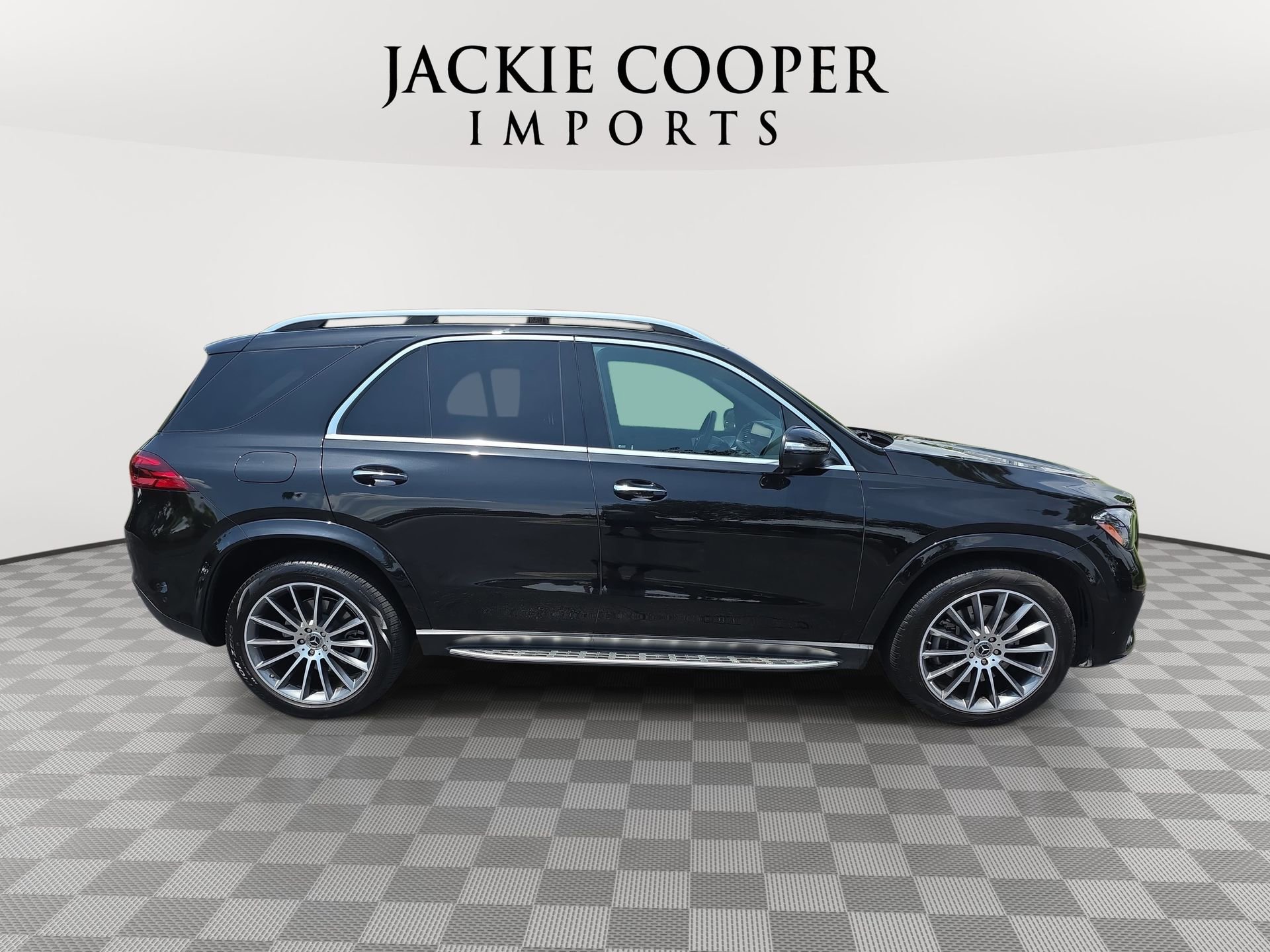 Used 2024 Mercedes-Benz GLE 450e 4MATIC image 4