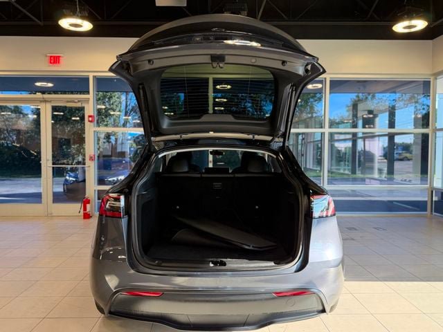 Used 2023 Tesla Model Y Performance AWD/4WD image 37