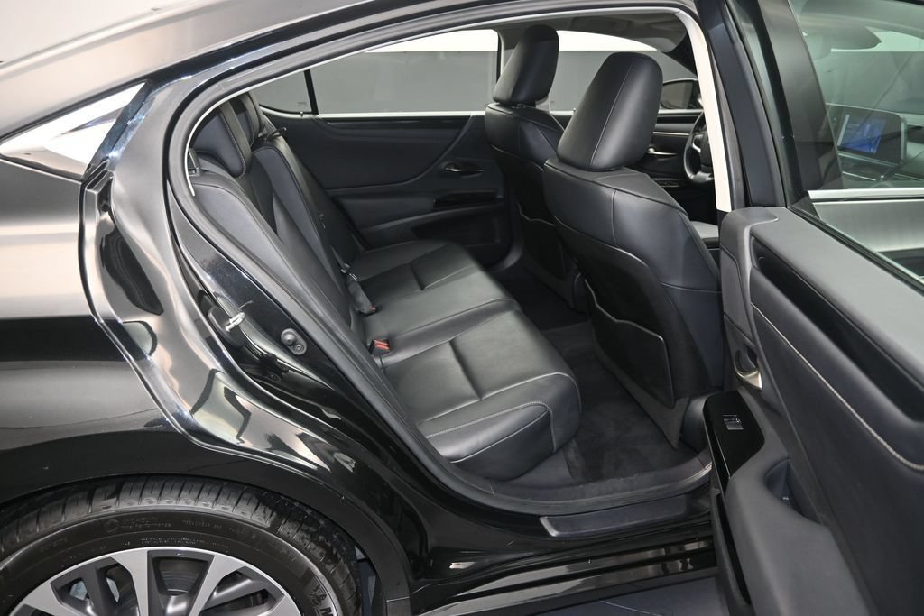 Used 2023 Lexus ES 350 w/ Accessory Package (Z1) FWD image 10