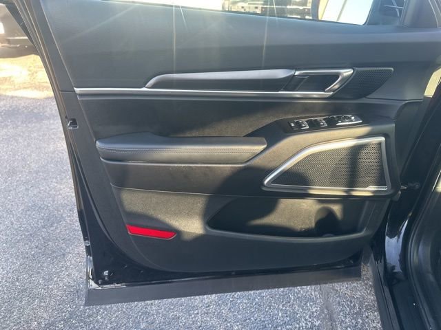 Used 2024 Kia Telluride S image 11